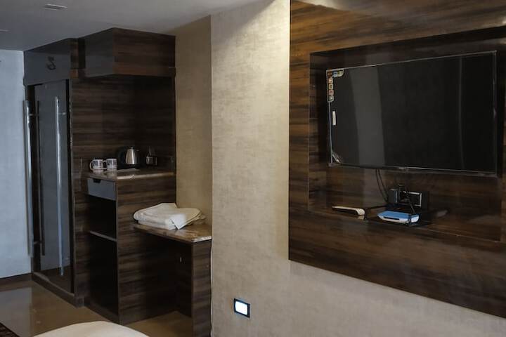 Room 14 of 131