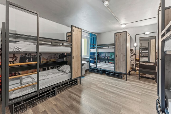 Room 42 of 78