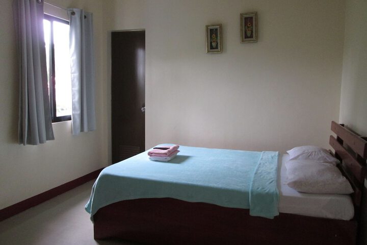 Room 3 of 27