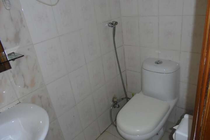 Room 17 of 24