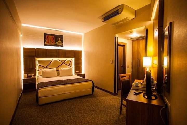 Room 16 of 54