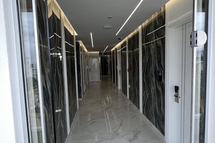 Room 80 of 191