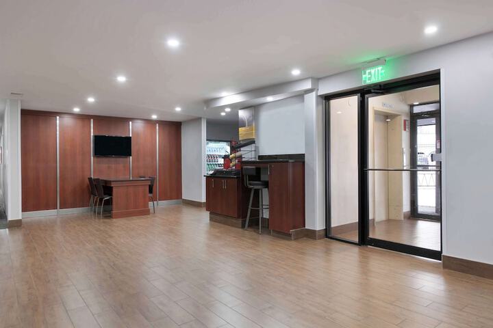 Guest Lobby