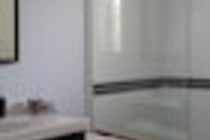 Room 80 of 114