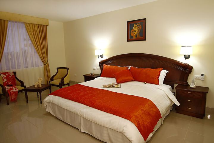Room 8 of 44