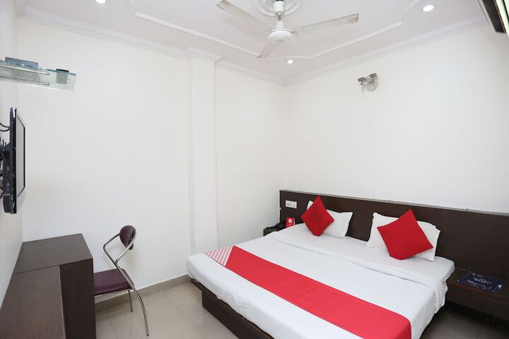 Room 7 of 26