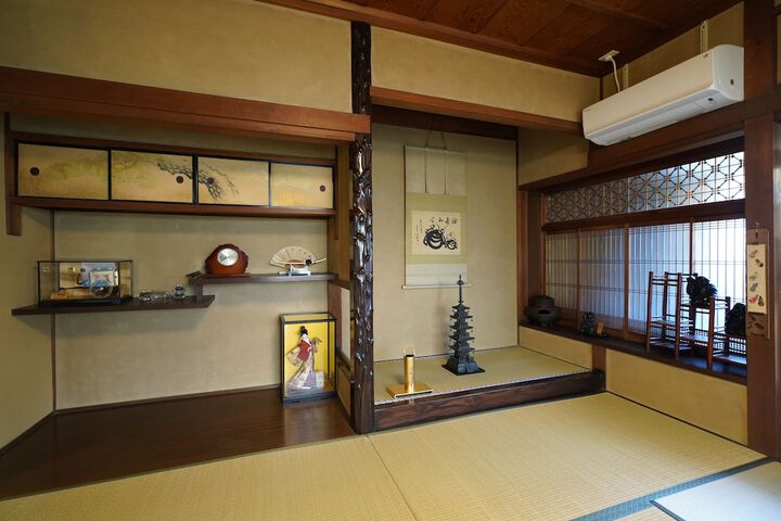 Room 12 of 96