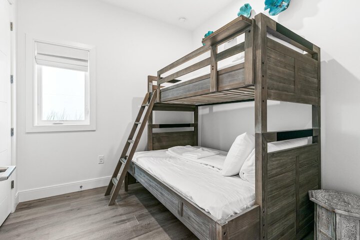 Room 10 of 39