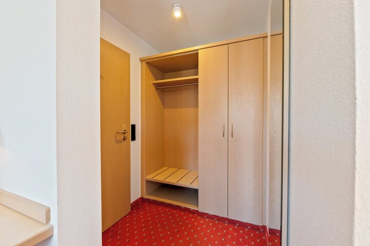 Room 17 of 88
