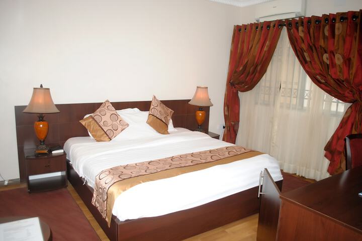 Room 6 of 57