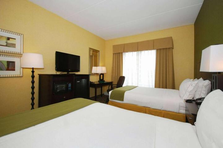 2 Double Beds (2 of 6)