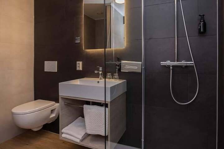 Clean Restrooms