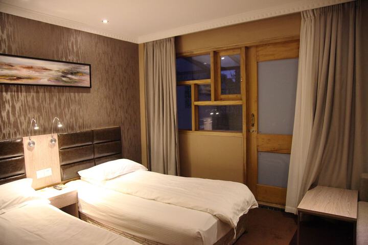 Room 55 of 90