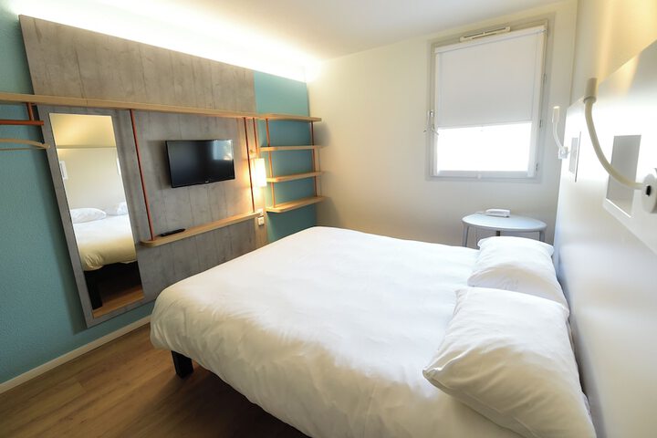 Room 9 of 23