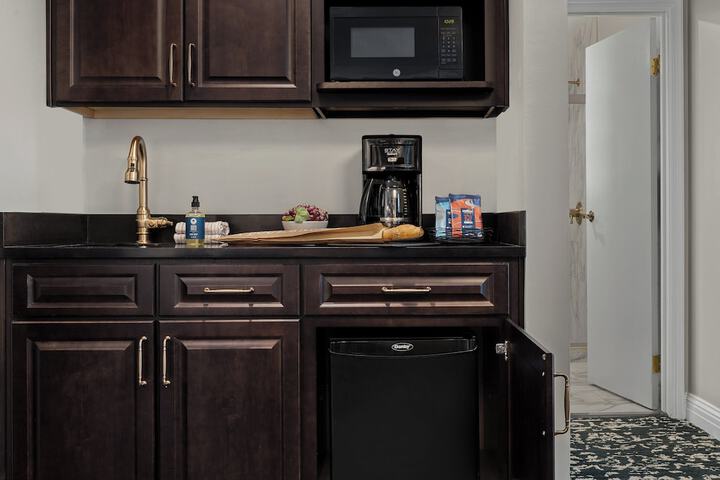Private kitchenette