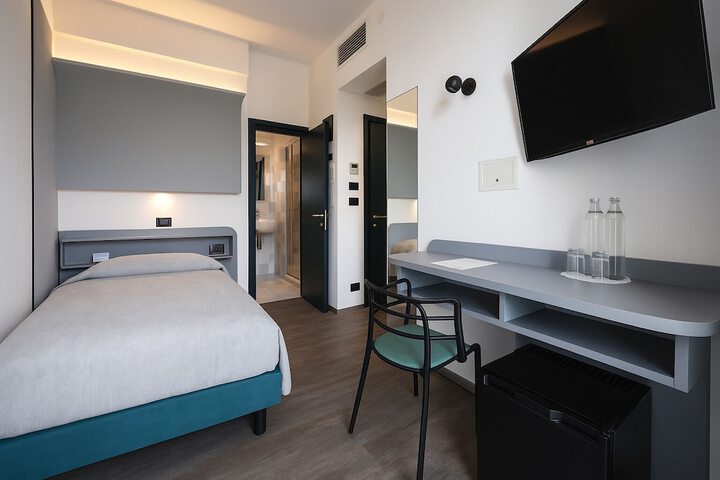 Room 10 of 39