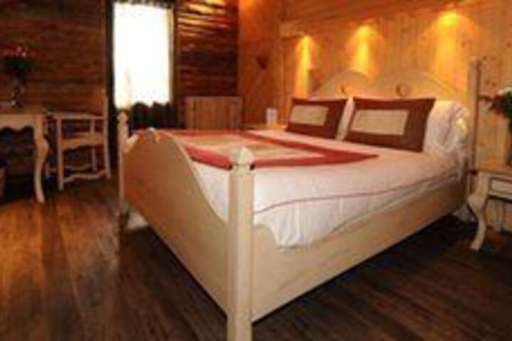 Room 10 of 73