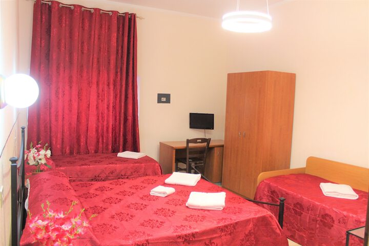 Room 8 of 21