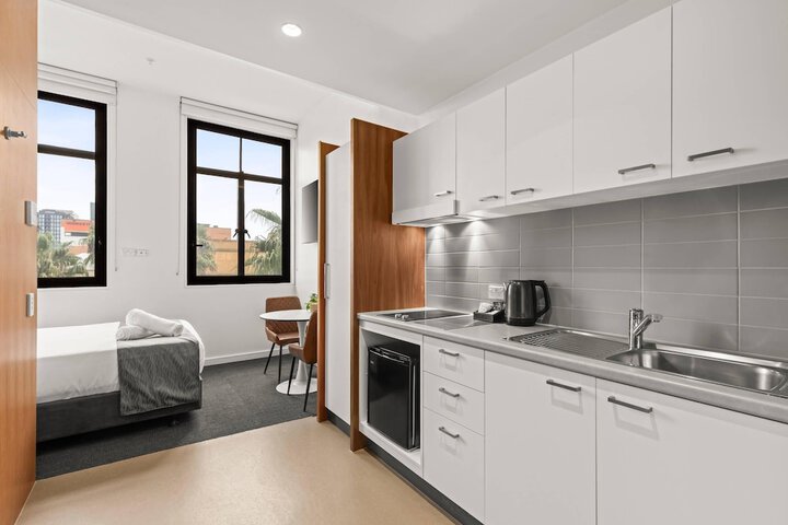 Room 9 of 19