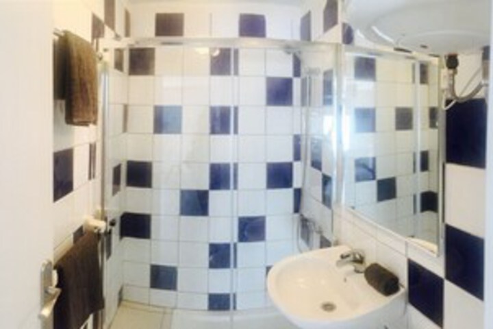 Room 2 of 22