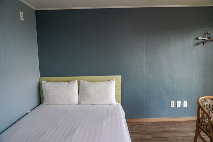 Room 7 of 22