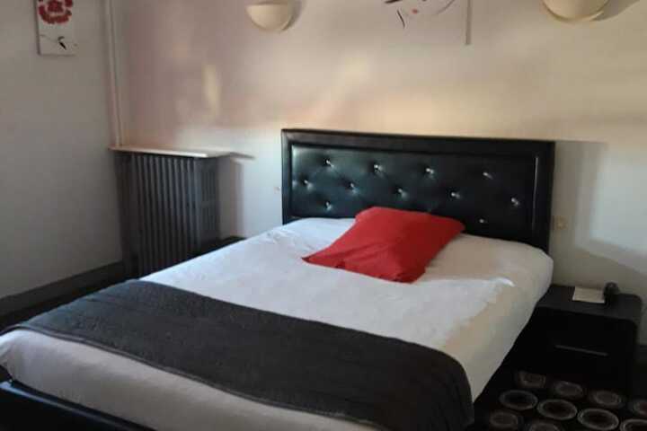 Room 15 of 31