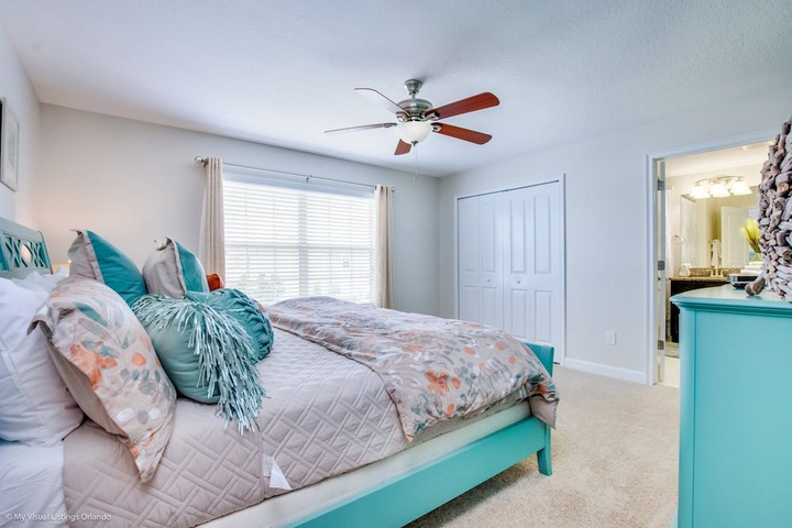 Room 6 of 22