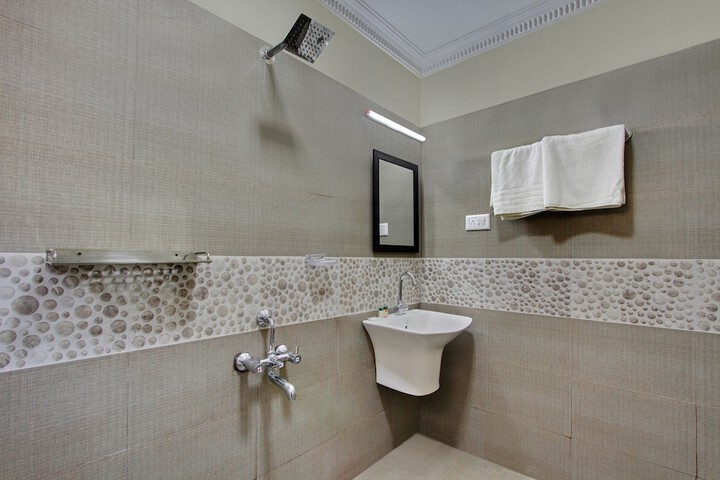 Room 20 of 29