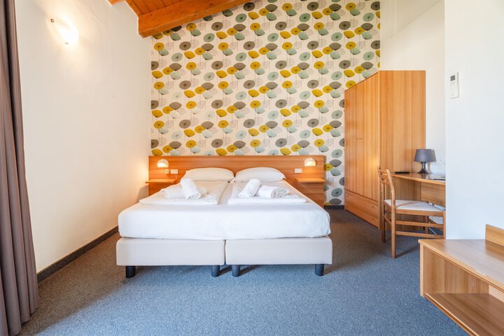 Room 39 of 104