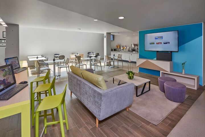 Guest Lobby