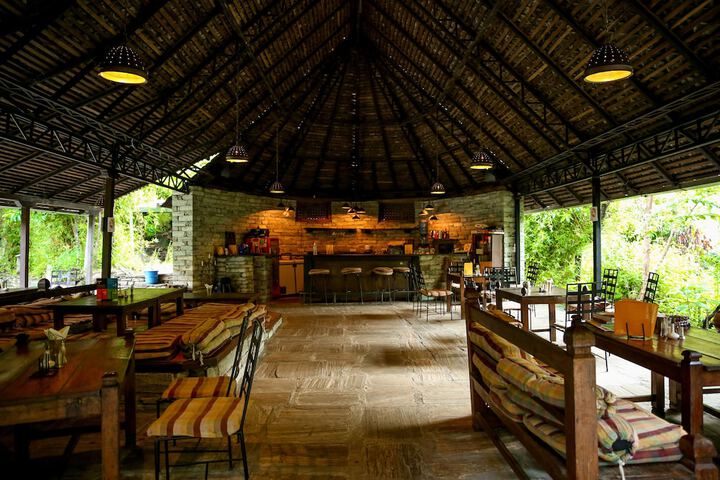 Dining Photos