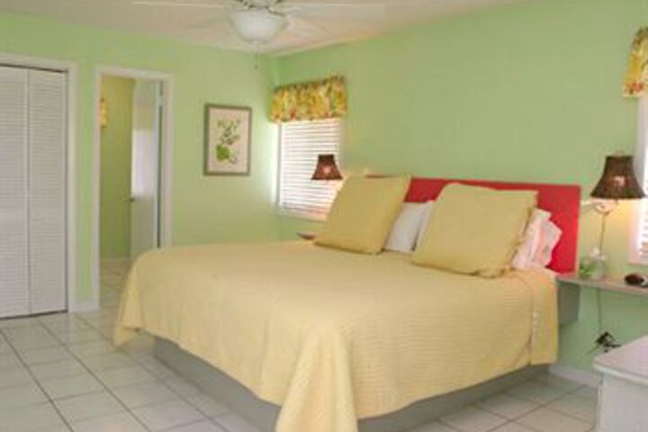 Room 8 of 32