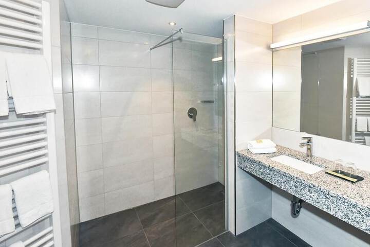 Clean Restrooms