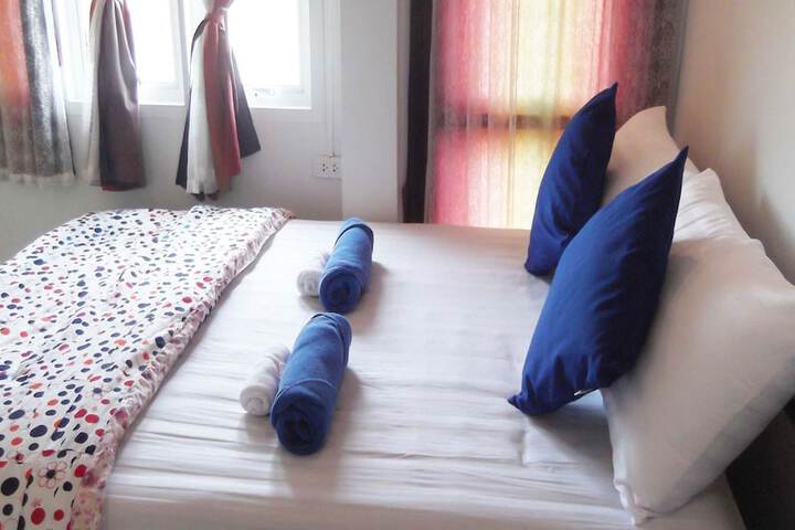 Room 32 of 38