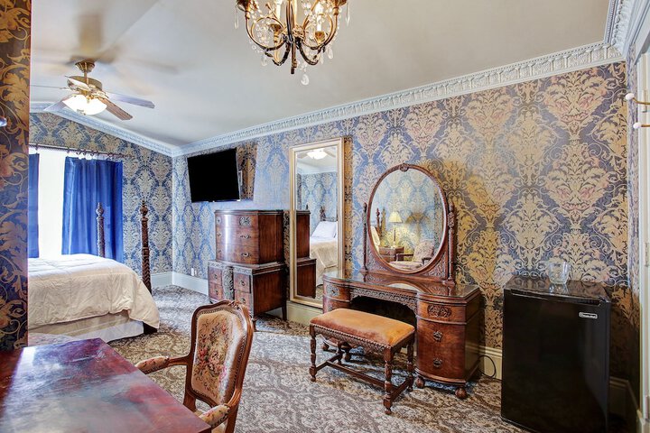 Room 22 of 82