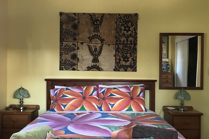 Room 4 of 76