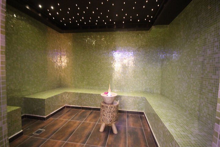 Room 44 of 68