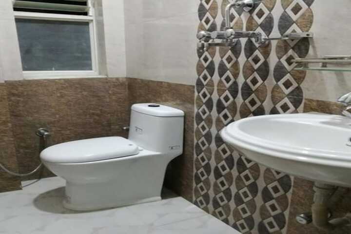 Room 7 of 10