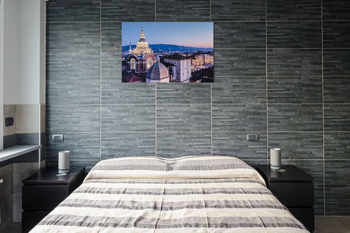 Room 10 of 102