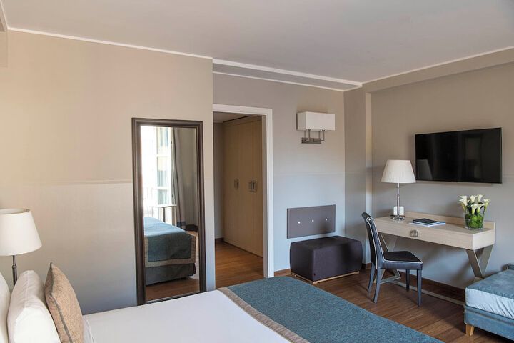 Room 14 of 95