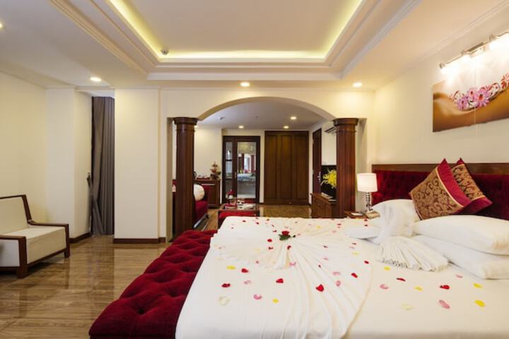 Room 45 of 189