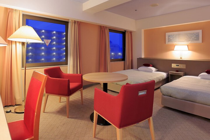 Room 65 of 120