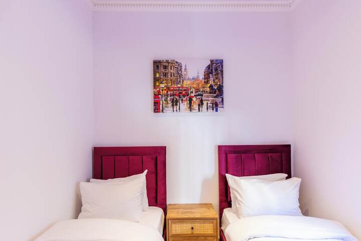 Room 78 of 136