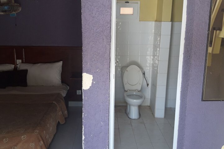 Room 21 of 54