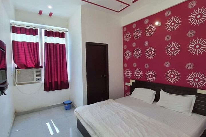 Room 3 of 4