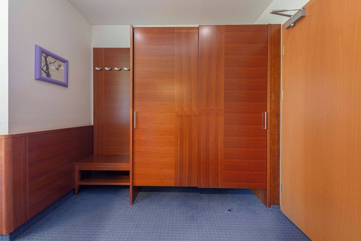 Room 76 of 155