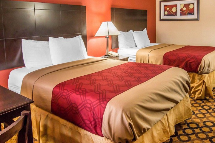 2 Double Beds (10 of 11)