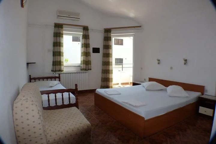 Room 2 of 15