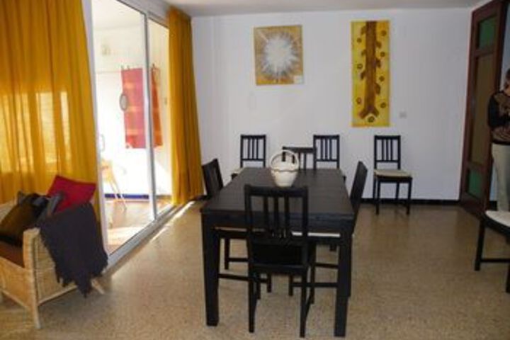 Room 14 of 18