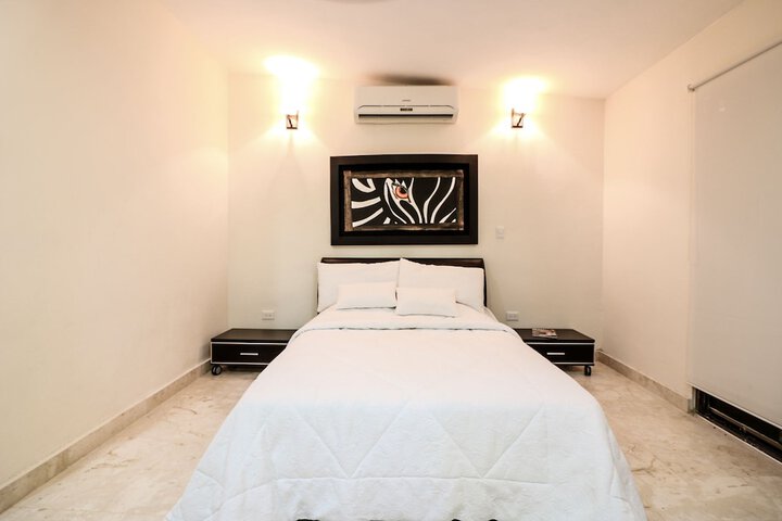 Room 12 of 69